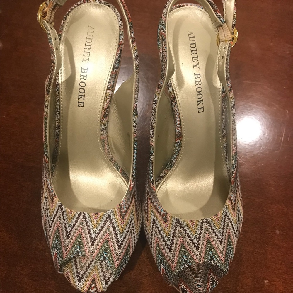 Audrey Brooke Wedges